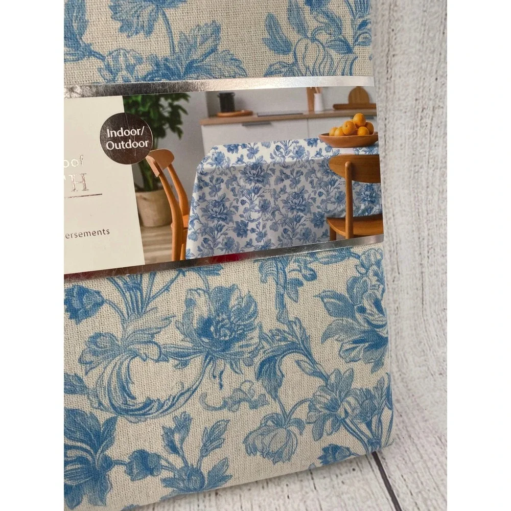 Badgley Mischka Tablecloth 60x84 Blue Floral Water Resistant Indoor Outdoor